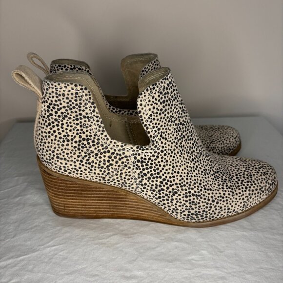TOMS Shoes - TOMS Wedge Bootie Womens 10 Kallie Cheetah
